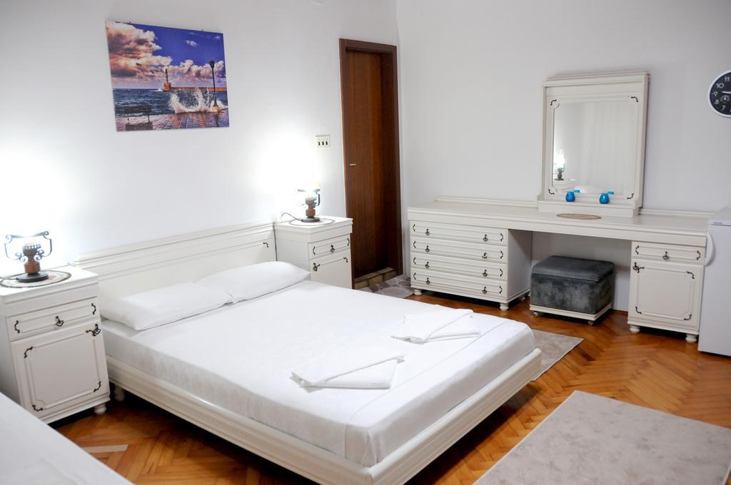 Guest House Smajlaga Ούλτσιν Εξωτερικό φωτογραφία
