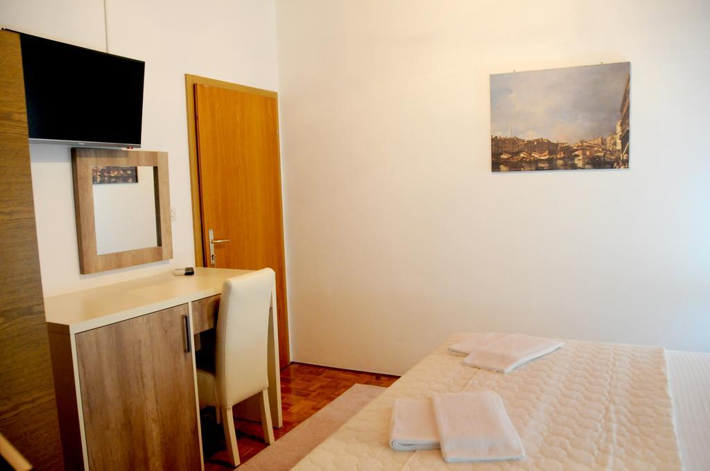 Guest House Smajlaga Ούλτσιν Εξωτερικό φωτογραφία