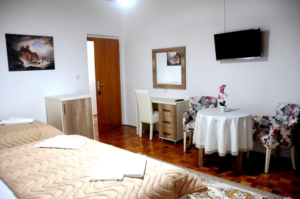 Guest House Smajlaga Ούλτσιν Εξωτερικό φωτογραφία